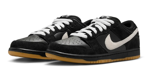Nike SB Dunk Low Pro 'Black / White' | Graphic Interval