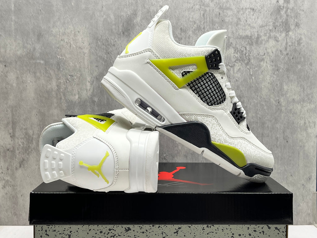 Air Jordan 4 Retro New Colorway | Chromatic Footnote
