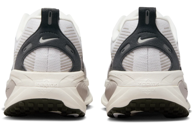 Nike Air Zoom Vomero 18 Run Pack Summit White | Dawn Chapter