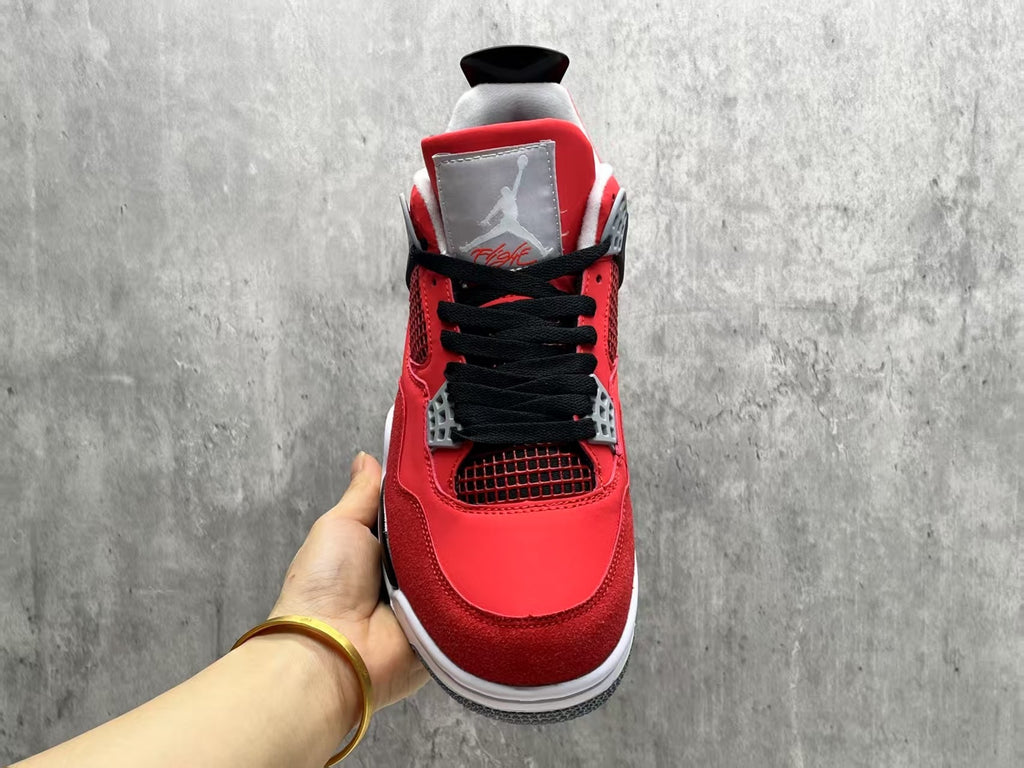 Air Jordan 4 Retro Bulls | Baseline Anthem