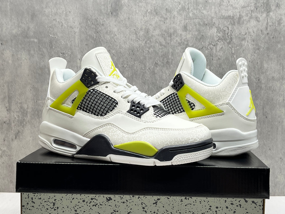 Air Jordan 4 Retro New Colorway | Chromatic Footnote